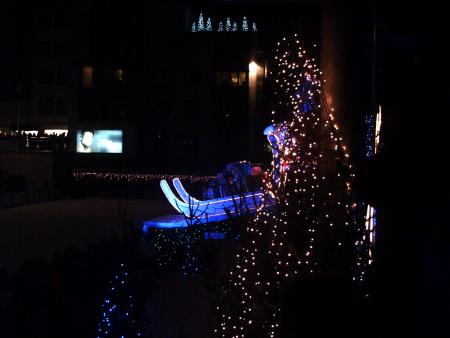 bonne anne a vous tous la sais ou jje suis en vavanse la patinoir