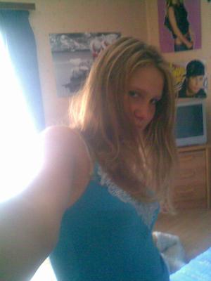 une fille ke j adore sarah je te fais plein de bissoussssssssssssssssssss